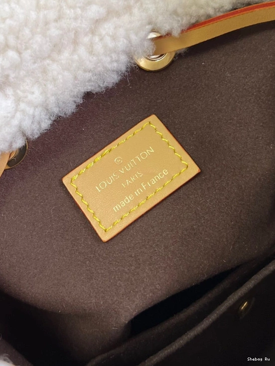 BB NÉONOÉ LOUIS VUITTON 0816